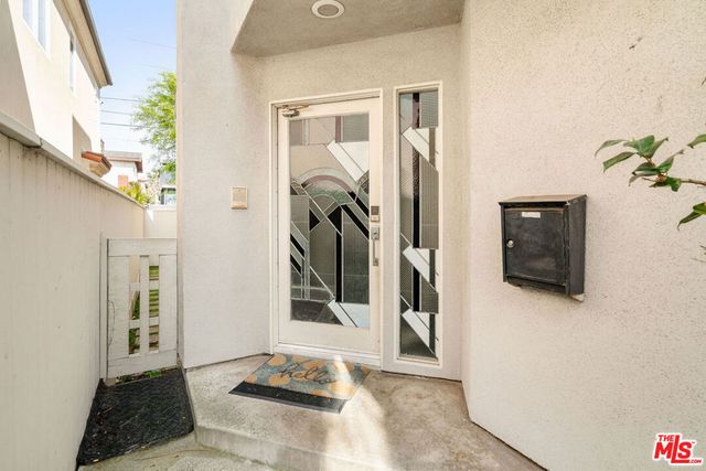 2606 Pacific Avenue, Manhattan Beach, CA 90266