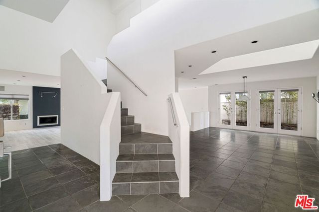 2606 Pacific Avenue, Manhattan Beach, CA 90266