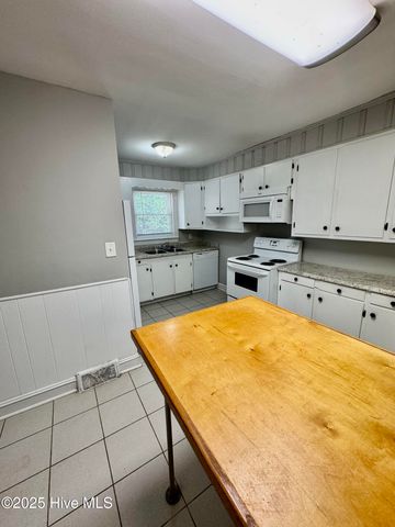 1307 Willow Street A, Greenville, NC 27858