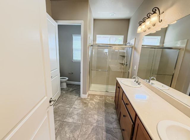 2144 Arlington Dr, Roseville, CA 95747