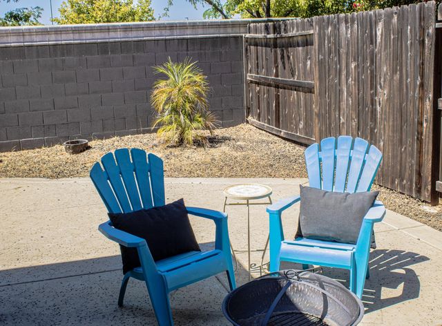 2144 Arlington Dr, Roseville, CA 95747
