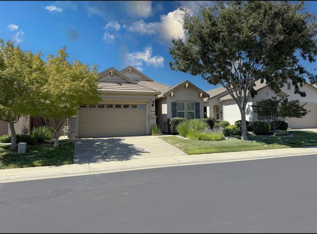 2144 Arlington Dr, Roseville, CA 95747
