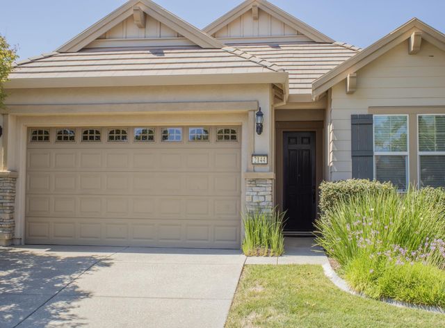 2144 Arlington Dr, Roseville, CA 95747