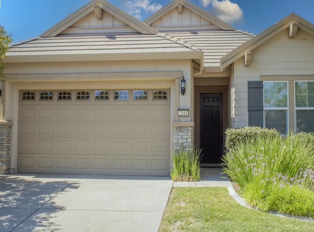 2144 Arlington Dr, Roseville, CA 95747