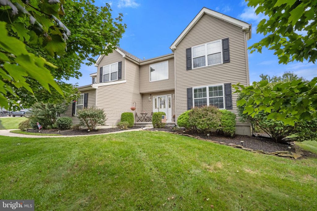 5 ORCHARD DR, MULLICA HILL, NJ 08062 — exterior