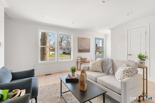 181 Eastern Parkway, Milford, CT 06460