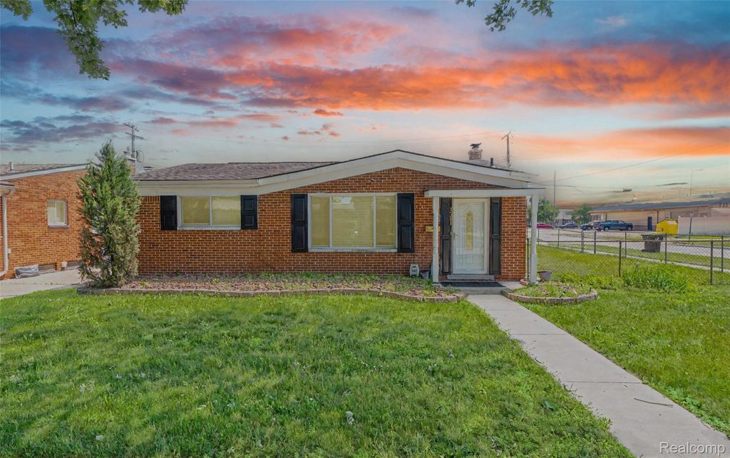 1721 Westbrook Drive, Madison Heights, MI 48071