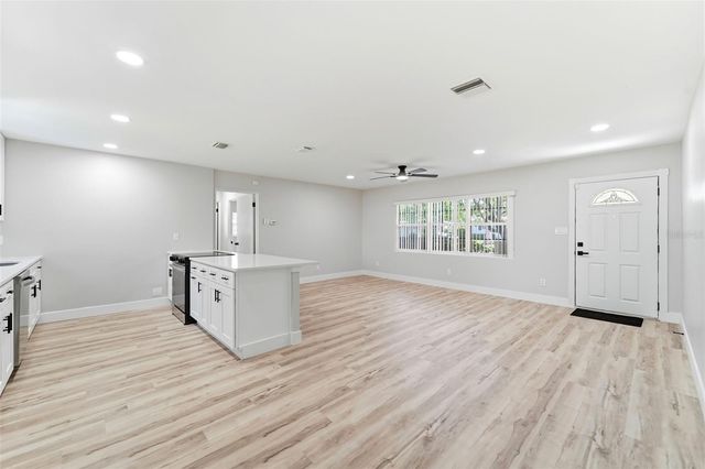16 OLEANDER LANE, Debary, FL 32713