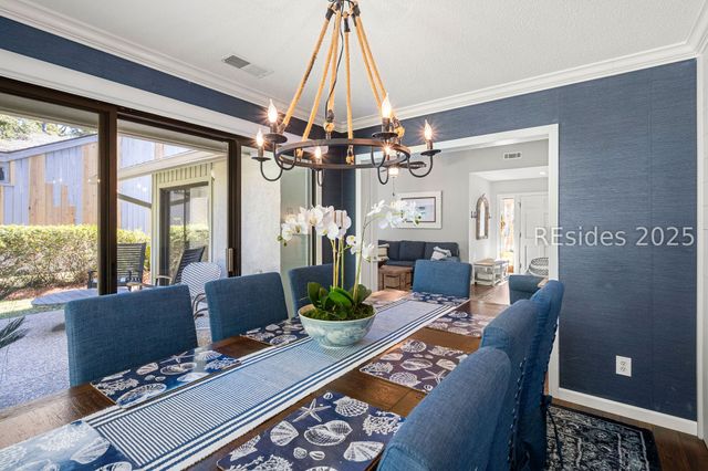 6 Possum Ln, Hilton Head Island, SC 29928