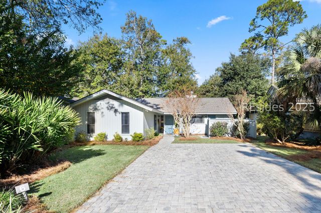 6 Possum Ln, Hilton Head Island, SC 29928