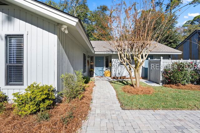 6 Possum Ln, Hilton Head Island, SC 29928