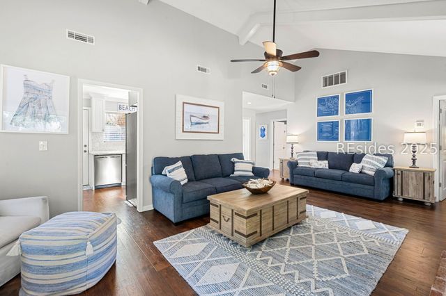 6 Possum Ln, Hilton Head Island, SC 29928