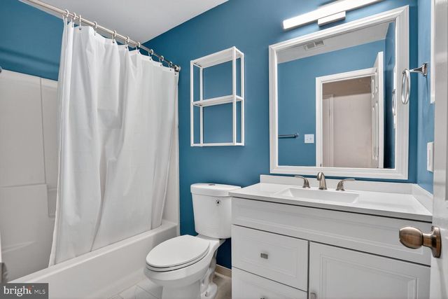 21049 SEMBLANCE DR, Sterling, VA 20164