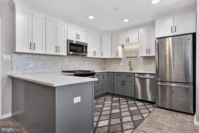 21049 SEMBLANCE DR, Sterling, VA 20164