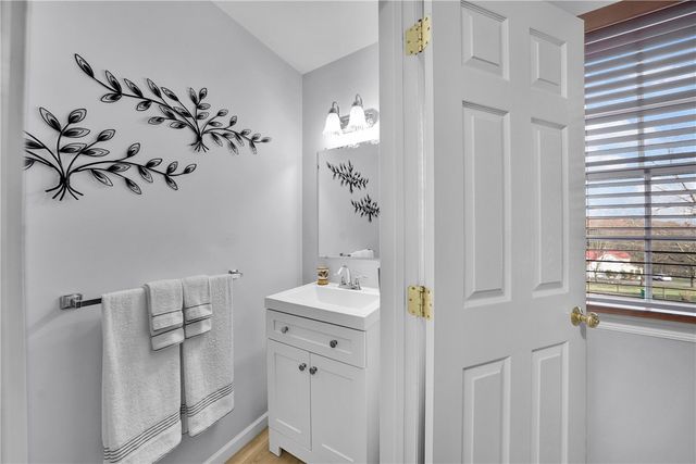 306 Acre Ave, City Of But Sw, PA 16001