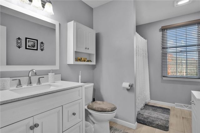 306 Acre Ave, City Of But Sw, PA 16001