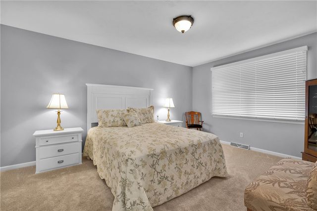 306 Acre Ave, City Of But Sw, PA 16001