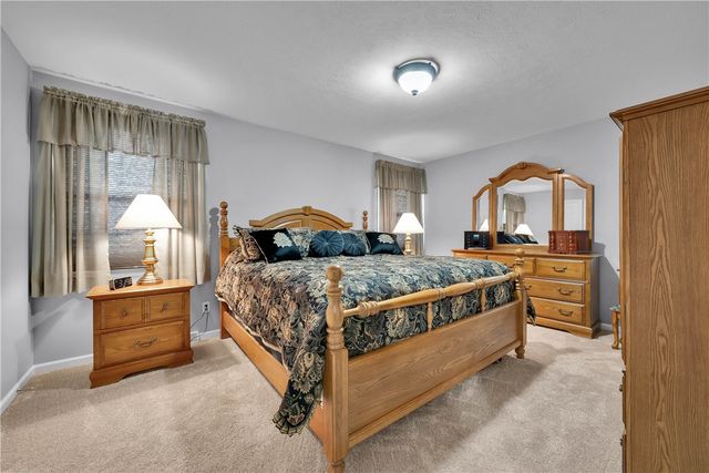 306 Acre Ave, City Of But Sw, PA 16001