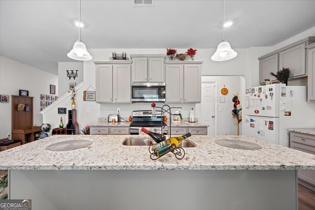 7503 Knoll Hollow Road, Lithonia, GA 30058