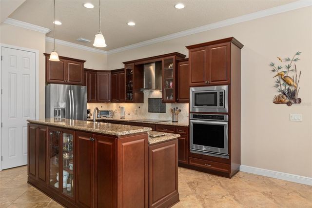 2015 N RHODES POINT, Hernando, FL 34442