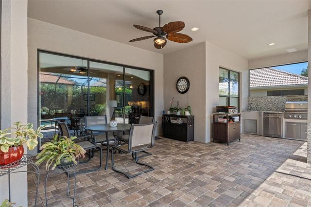 2015 N RHODES POINT, Hernando, FL 34442