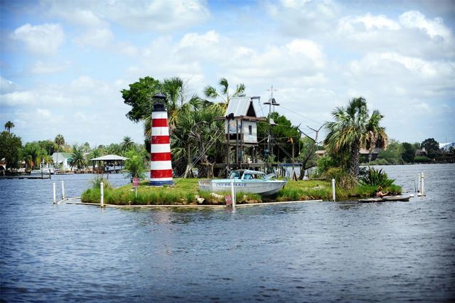 2015 N RHODES POINT, Hernando, FL 34442