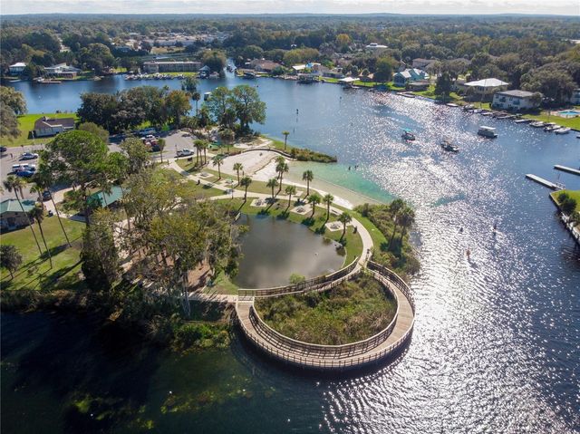 2015 N RHODES POINT, Hernando, FL 34442
