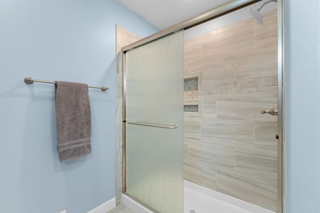 217 Redwine Avenue, Branson, MO 65616