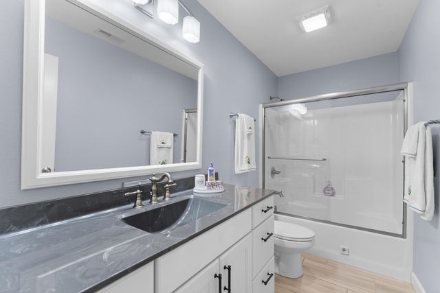 217 Redwine Avenue, Branson, MO 65616