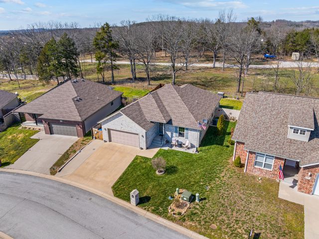217 Redwine Avenue, Branson, MO 65616