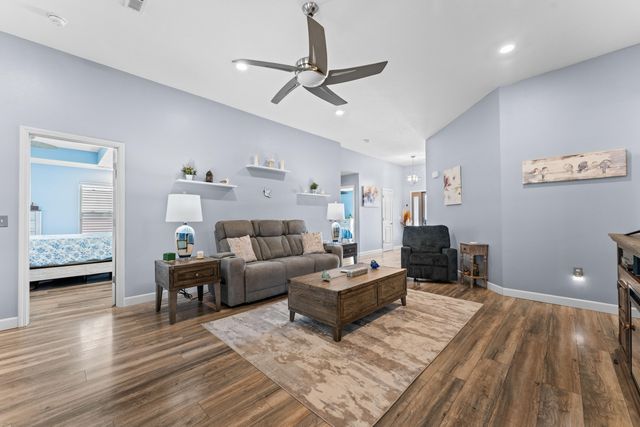 217 Redwine Avenue, Branson, MO 65616