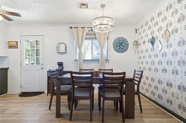 3300 Old Robinson Road, Waco, TX 76706