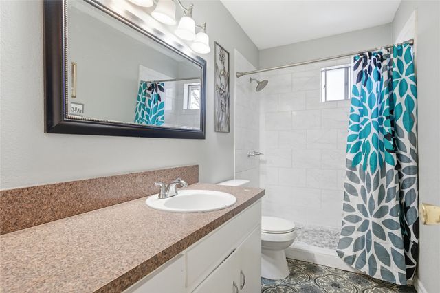 3300 Old Robinson Road, Waco, TX 76706