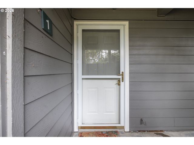 20050 SNOWDROP Ct 1, West Linn, OR 97068