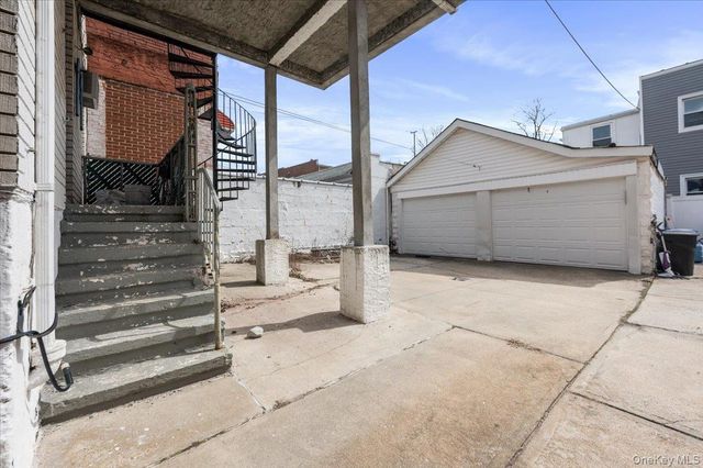 2882 Miles Avenue, Bronx, NY 10465