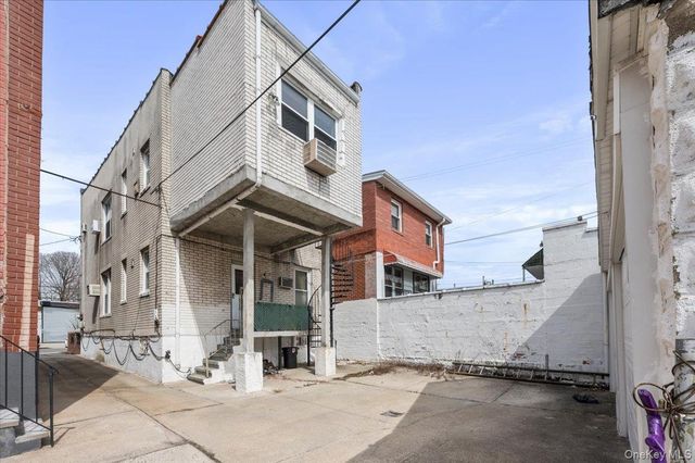 2882 Miles Avenue, Bronx, NY 10465