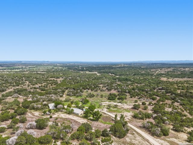5632 FM 2828, Bandera, TX 78003
