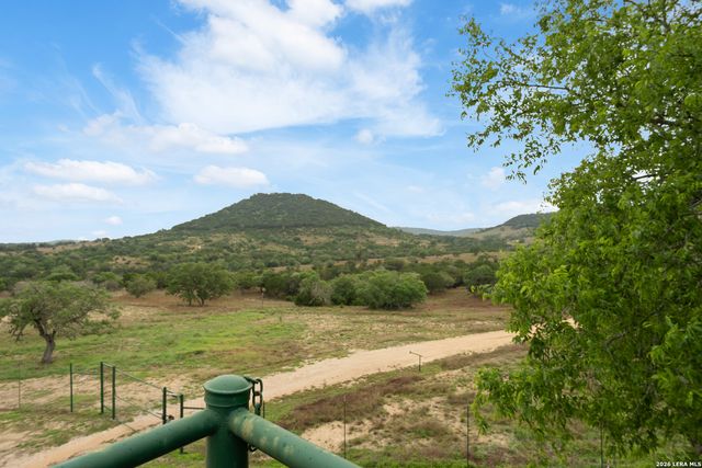 5632 FM 2828, Bandera, TX 78003