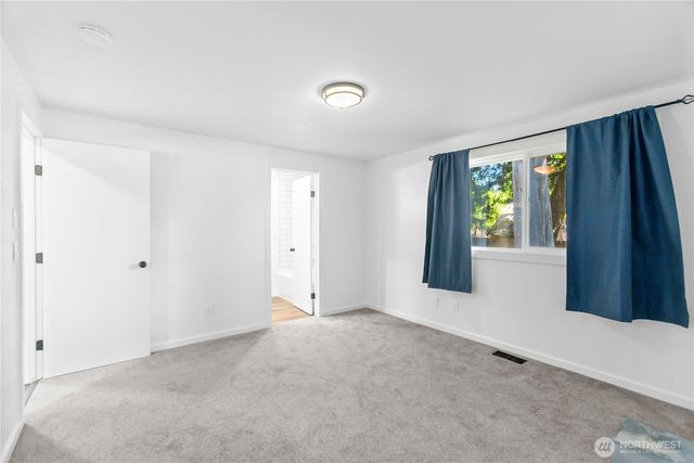 7008 Parkdale Drive NW, Bremerton, WA 98311