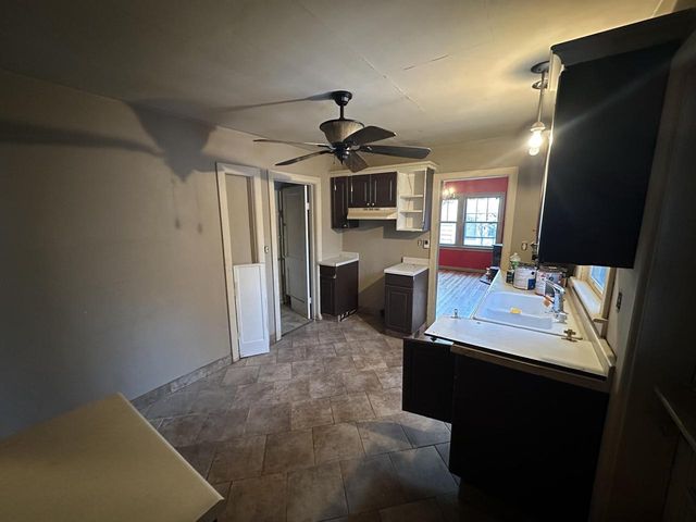 17624 W West View LANE, New Berlin, WI 53151