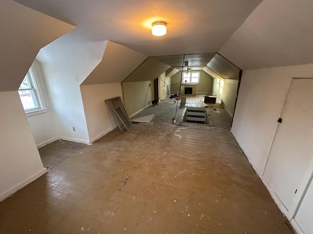 17624 W West View LANE, New Berlin, WI 53151