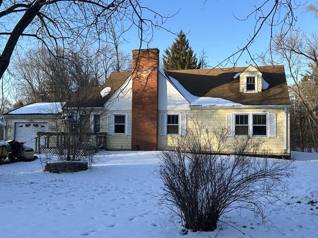 17624 W West View LANE, New Berlin, WI 53151