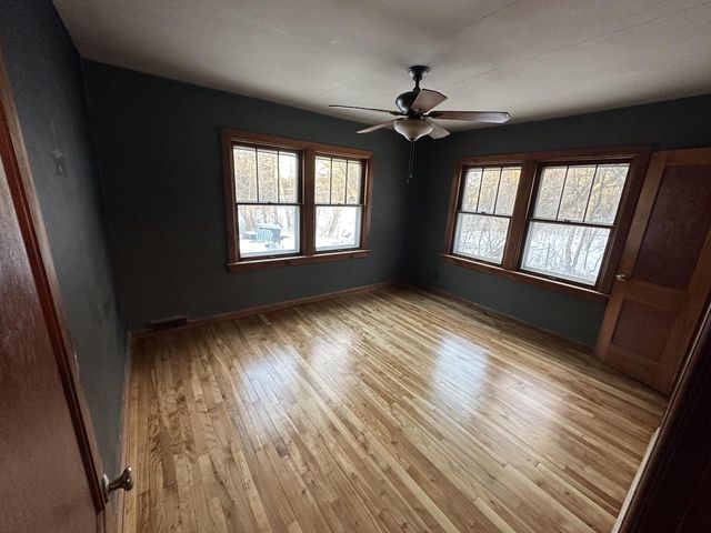 17624 W West View LANE, New Berlin, WI 53151