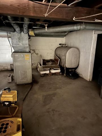 17624 W West View LANE, New Berlin, WI 53151