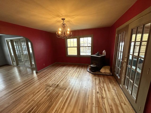 17624 W West View LANE, New Berlin, WI 53151