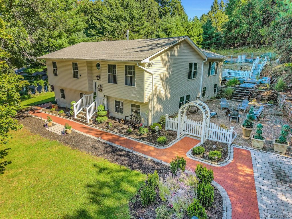 16 Annette Lane, Suffern, NY 10901 — exterior