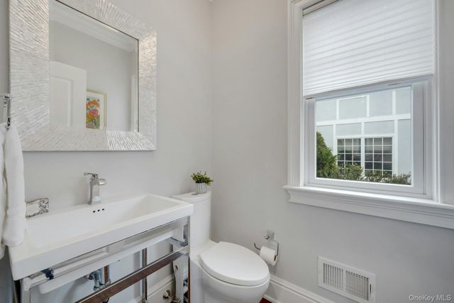 47 Graham Road, Scarsdale, NY 10583