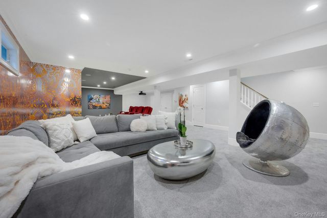 47 Graham Road, Scarsdale, NY 10583