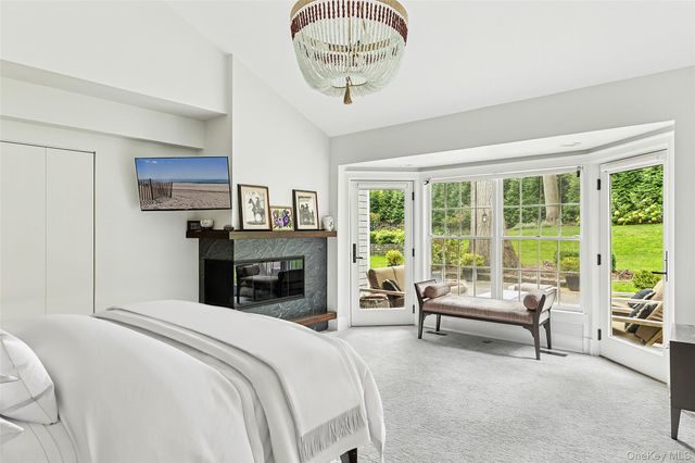40 Dogwood Lane, Sands Point, NY 11050