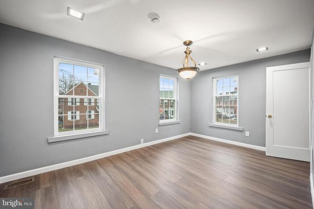 1072 IRONSIDES, Camden, NJ 08104